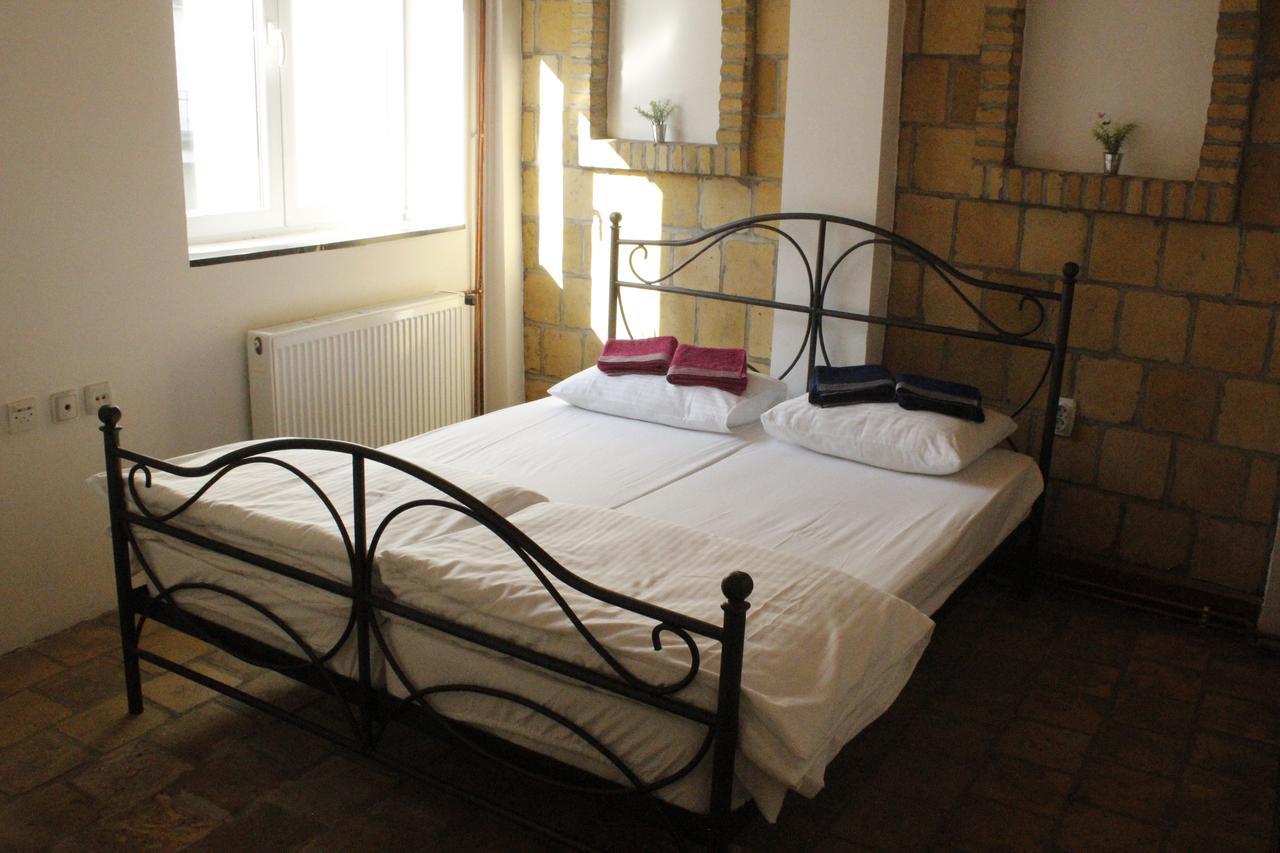 Hostel Nomad Novi Sad Exterior photo
